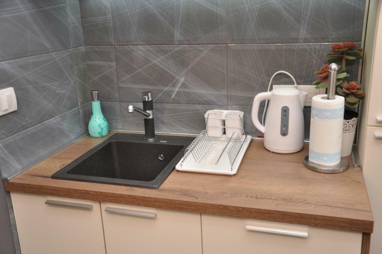 Lux Apartman Cacak Bagian luar foto