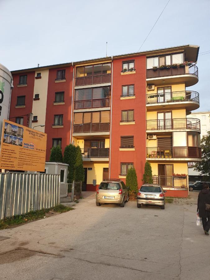 Lux Apartman Cacak Apartment Bagian luar foto