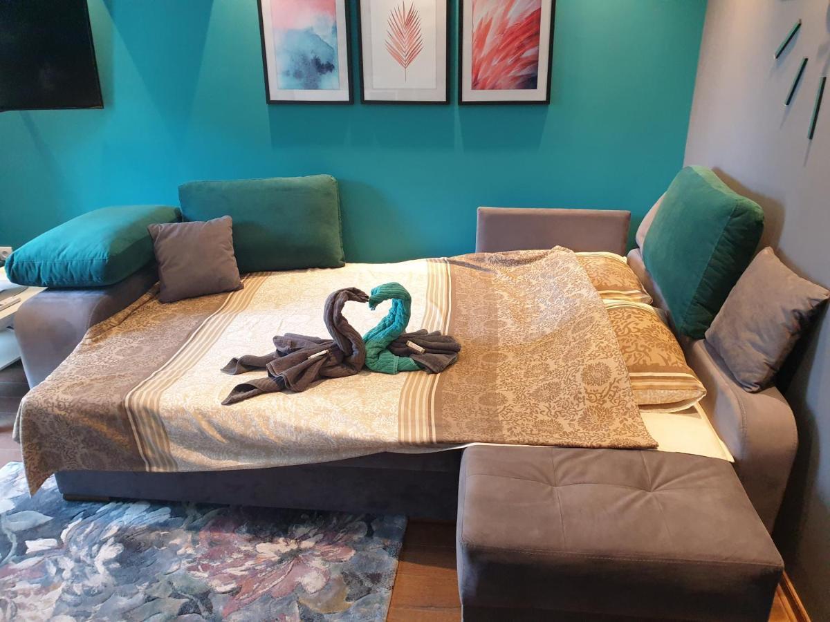 Lux Apartman Cacak Bagian luar foto